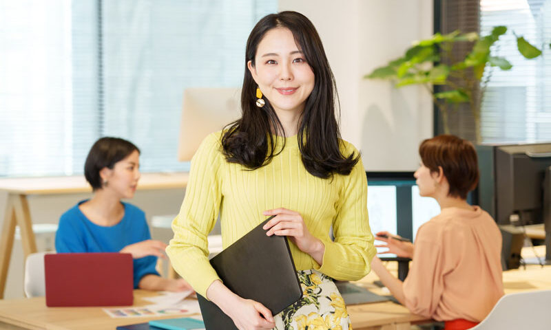 働く女性